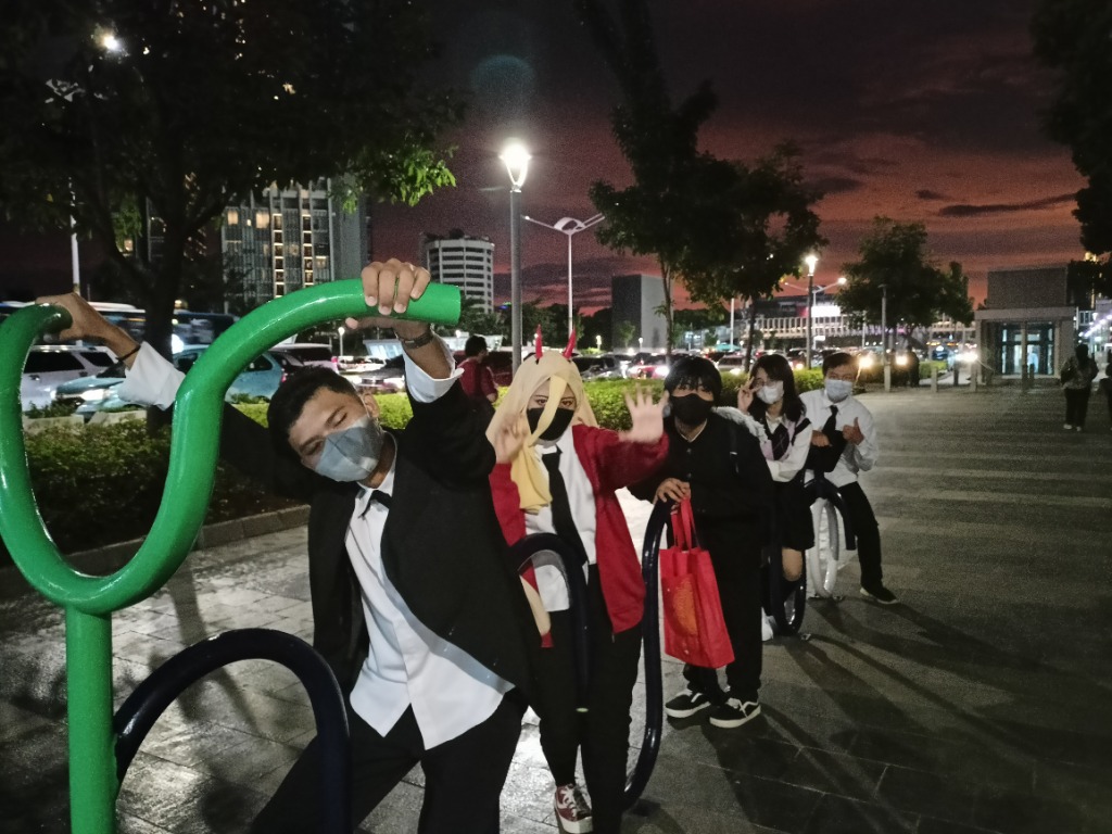 Cosplay memory 6 with friends