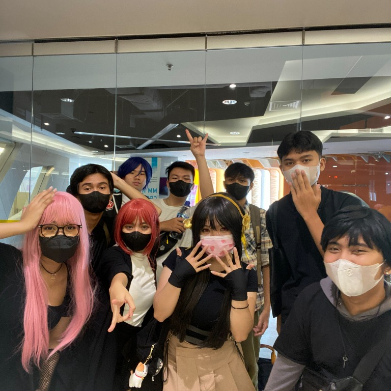Cosplay memory 18 with friends